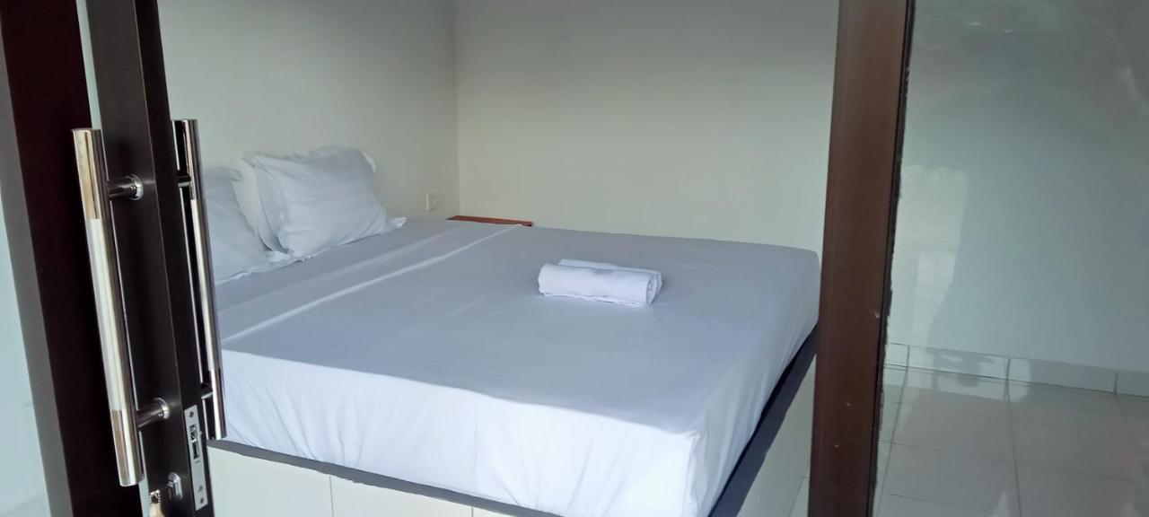 Giri Homestay アメッド エクステリア 写真